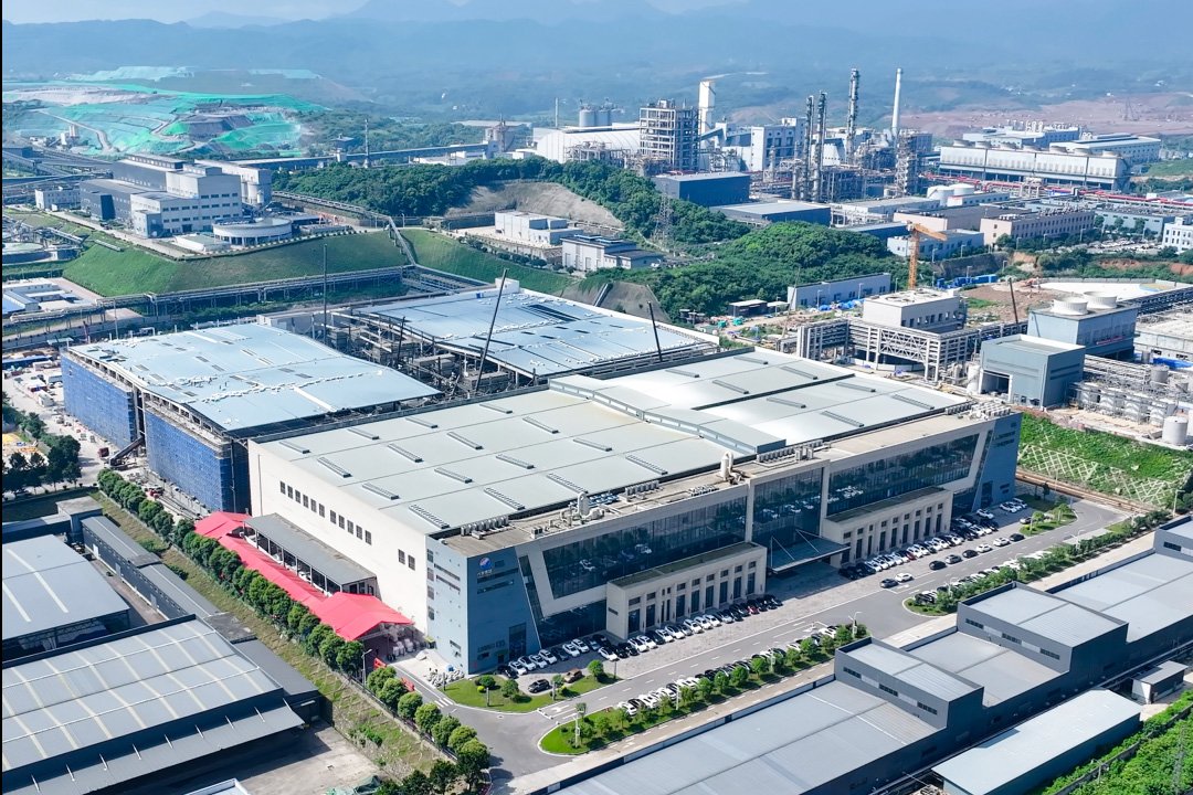 年产12万吨!兴发集团湖北电池级磷酸铁扩建项目投产在即
