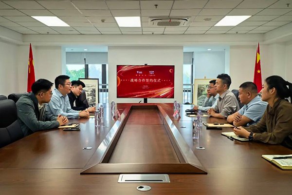 打造“补能+车后”一体化服务 特来电与三兄弟卡车战略合作