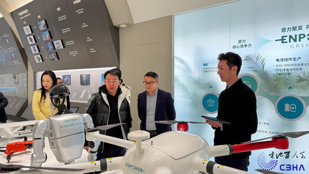 中國電池新能源產業鏈調研團一行到訪北京恩力動力