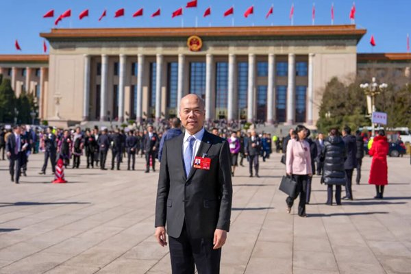 华友钴业董事长陈雪华：加快构建磷酸铁锂退役电池回收体系