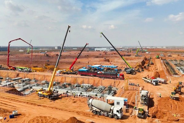 60億！內(nèi)蒙古一年產(chǎn)50萬噸高端儲(chǔ)能用磷酸鐵鋰項(xiàng)目預(yù)計(jì)8月投產(chǎn)