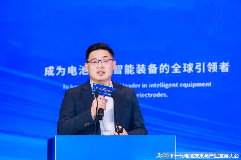 蜂巢能源杨红新:铁锂夯实基本盘,三元全面升级混合固液!