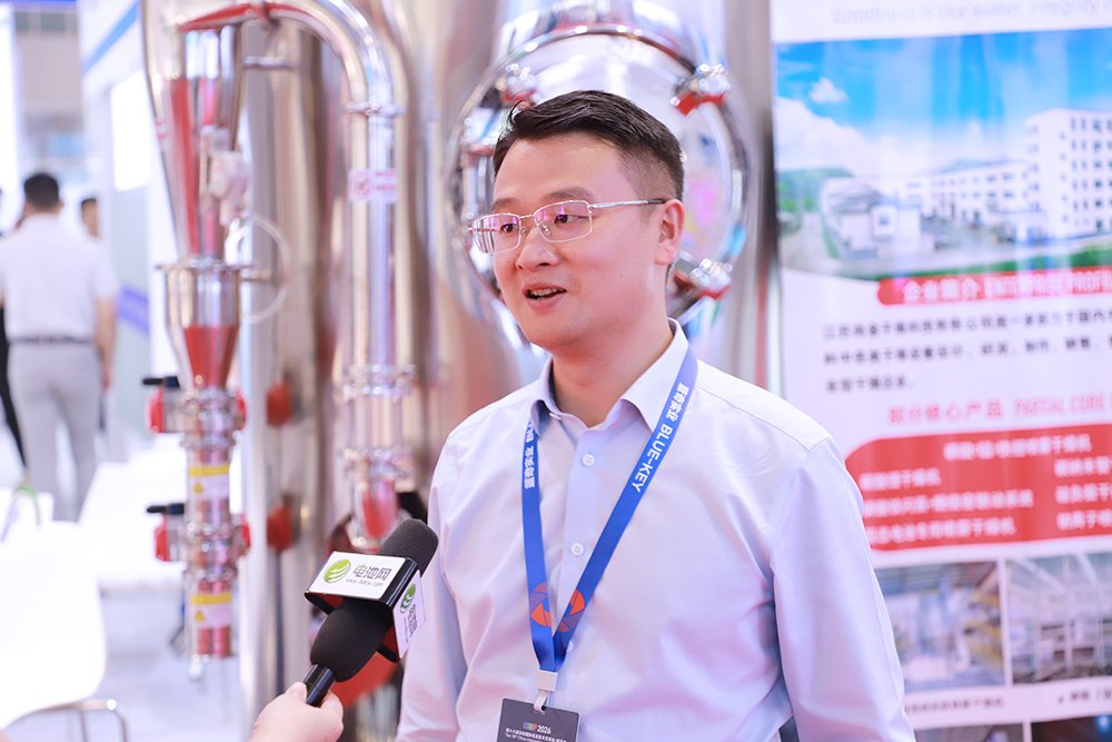 百亿级电池项目领跑TWh时代，设备厂商如何破局？