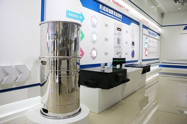 【电解液周报】独家访谈多家电解液产业链一把手！2025年全球六氟磷酸锂出货超30万吨