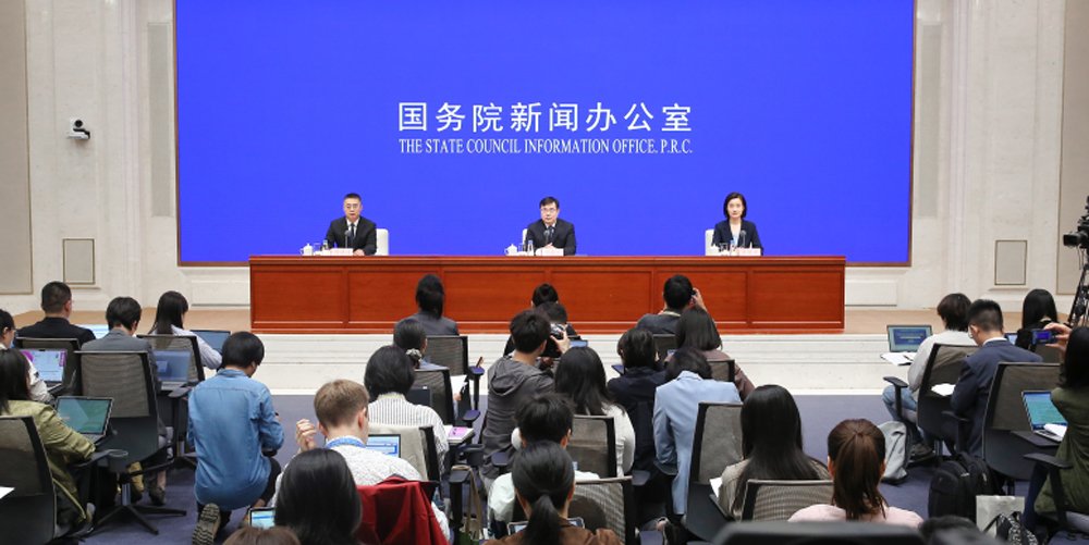 今年前4月我国锂电池制造业投资增长28.8% “新三样”出口高速增长