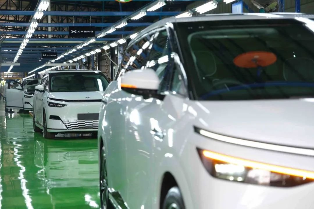 小鹏汽车收购一电动车厂商超90%股权 自研Robotaxi量产下线