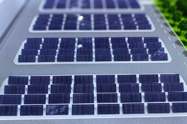 可再生能源发电装机突破24亿千瓦!国家能源局部署七项重点工作