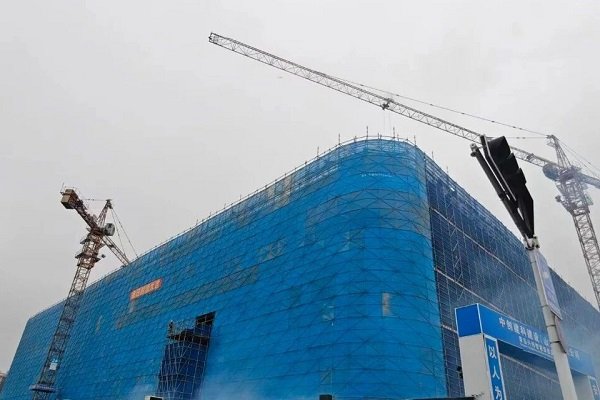 年产2万台储能柜!山东青岛一新能源基地项目主体封顶