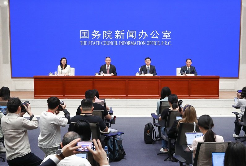 新能源汽车产业迎新一轮顶层规划 落地动力电池数字身份证