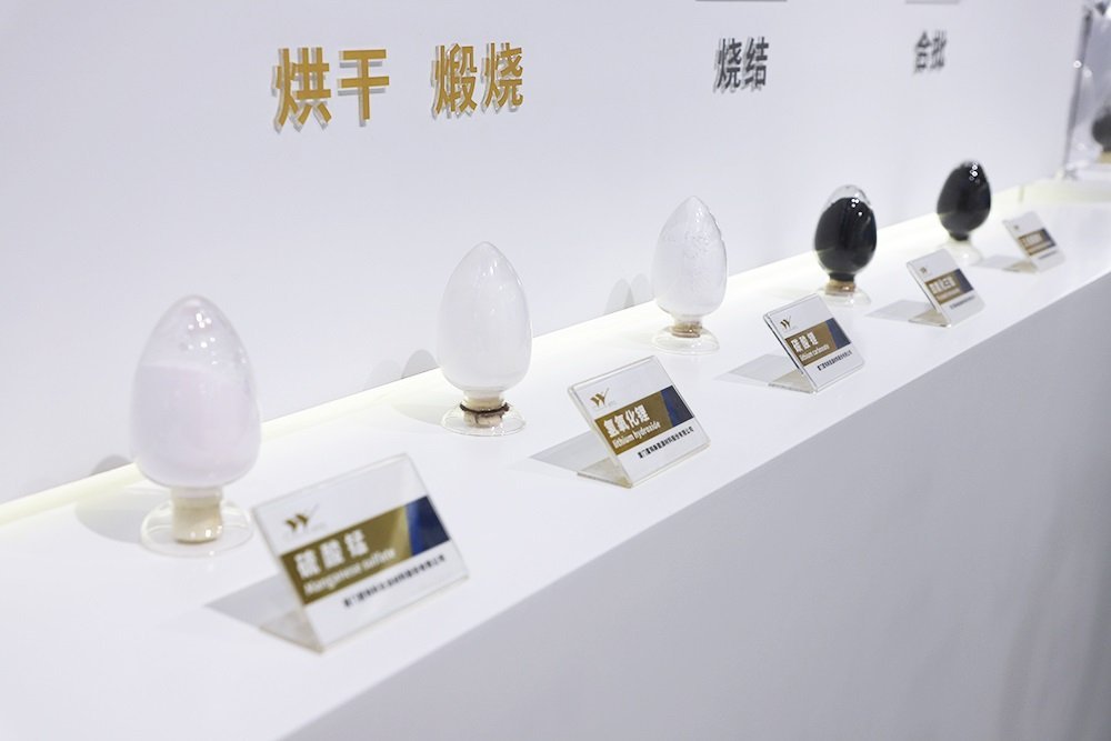 【正极材料周报】贵州一含60万吨磷酸铁锂项目传新进展！锂业巨头前三季度净利大增195倍！