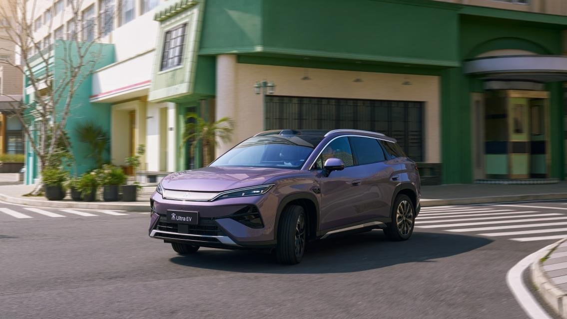 全系搭载比亚迪第二代刀片电池及闪充技术!宋Ultra EV正式上市 全系搭载比亚迪第二代刀片电池及闪充技术!宋Ultra EV正式上市