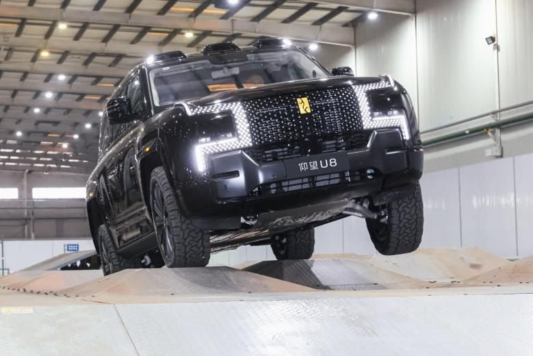 比亞迪綜合越野開發中心首次開放 解密仰望U8的“進階密碼” 比亞迪綜合越野開發中心首次開放 解密仰望U8的“進階密碼”