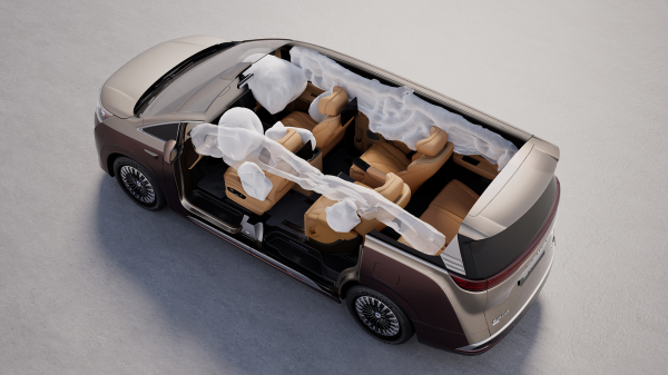 第二代腾势D9上市35.98万元起