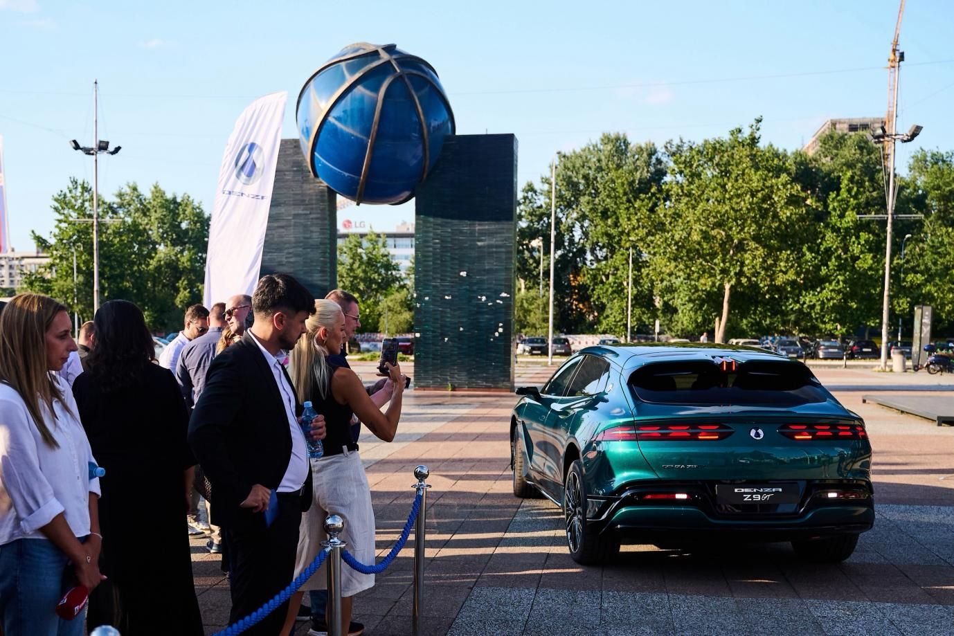 比亚迪荣膺可持续发展国际大奖 闪充技术赋能马可·波罗新丝路