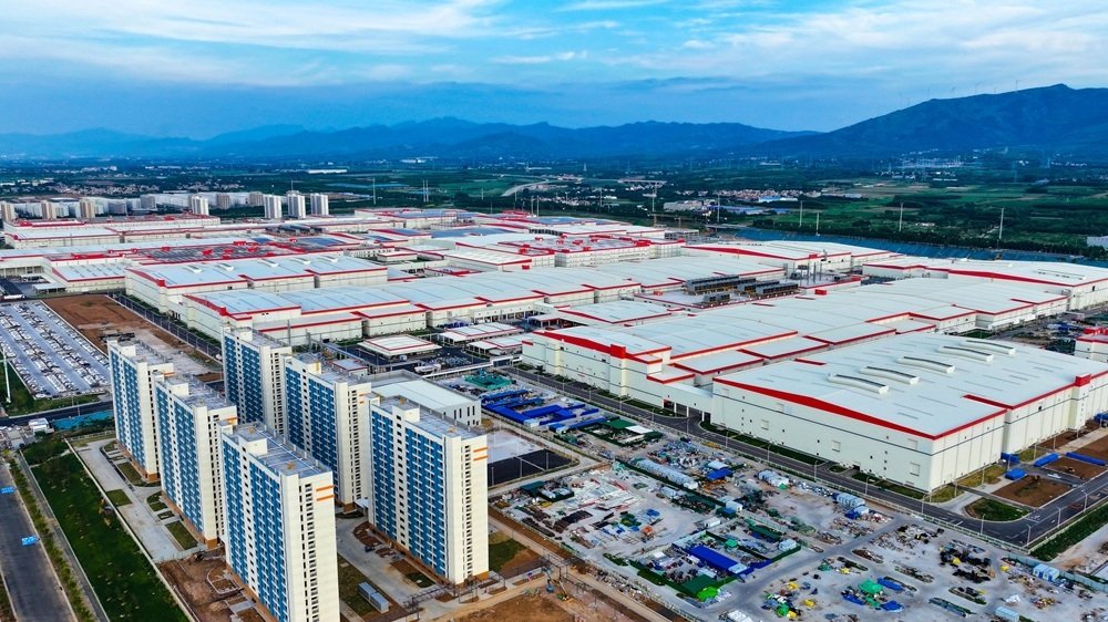 宁德时代洛阳基地三期、四期项目施工现场